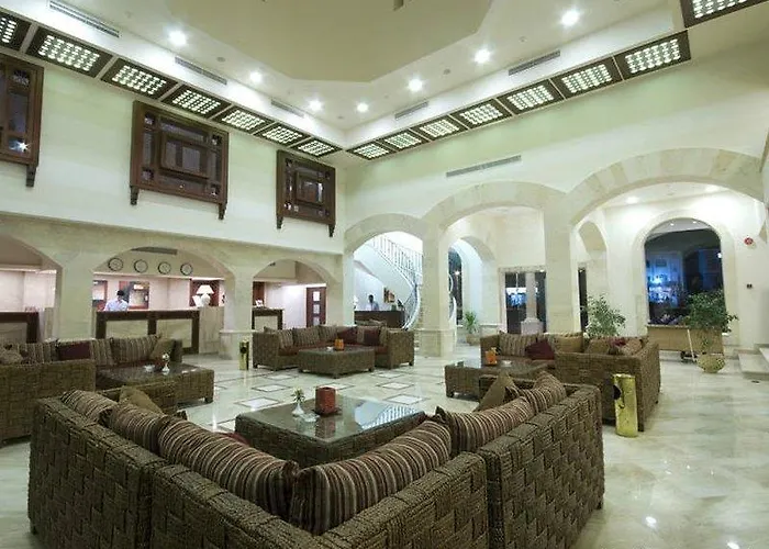 منتجع لوتس باى ريزورت 4*
